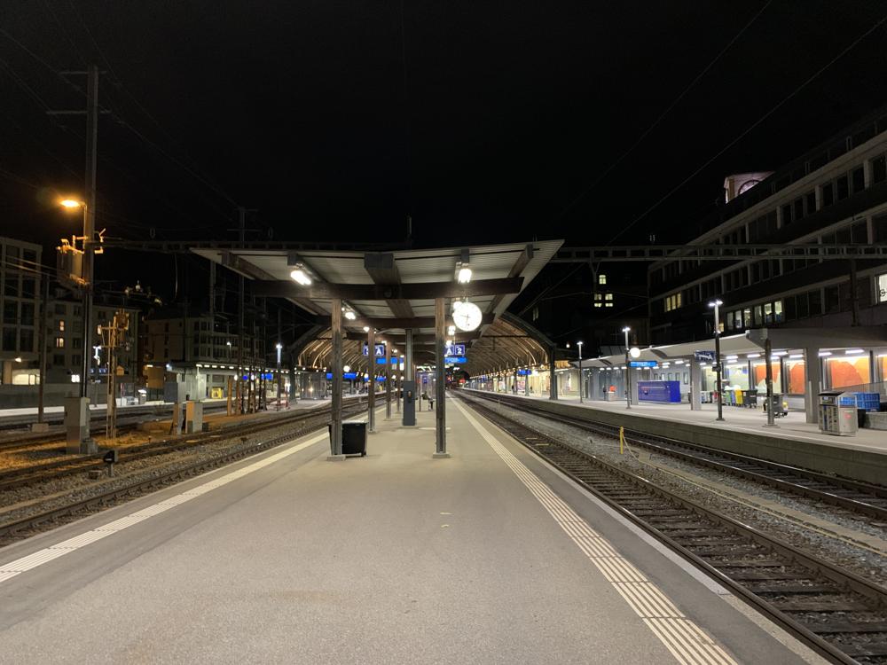 Hauptbahnhof Perron